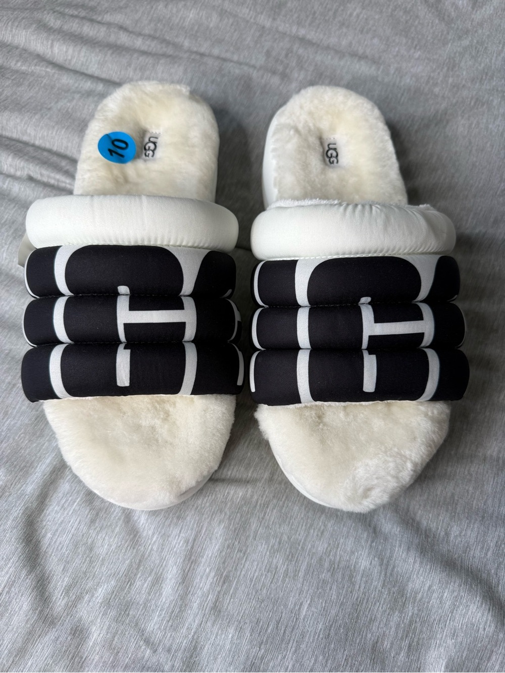 UGG Quilted Fluff Slide - Black and White